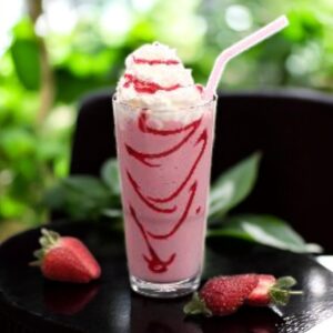 Çilekli Milkshake