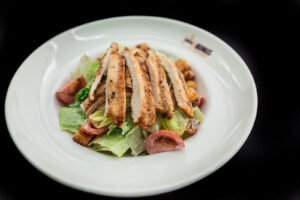 Tavuklu Caesar Salata