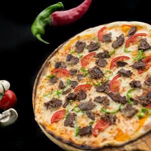 Kavurmalı Pizza